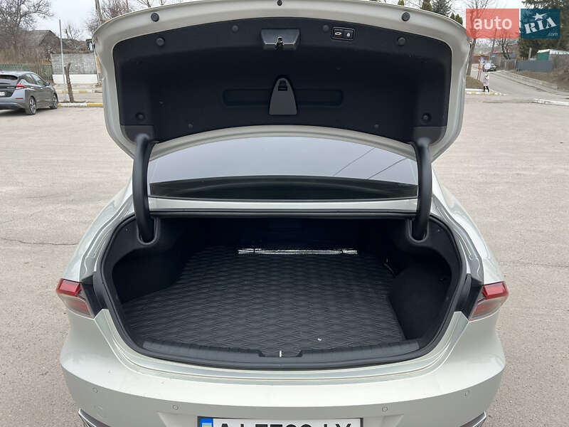 Седан Hyundai Grandeur 2020 в Киеве