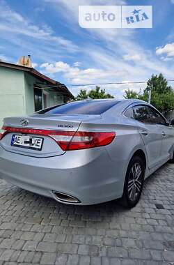 Седан Hyundai Grandeur 2013 в Кривому Розі