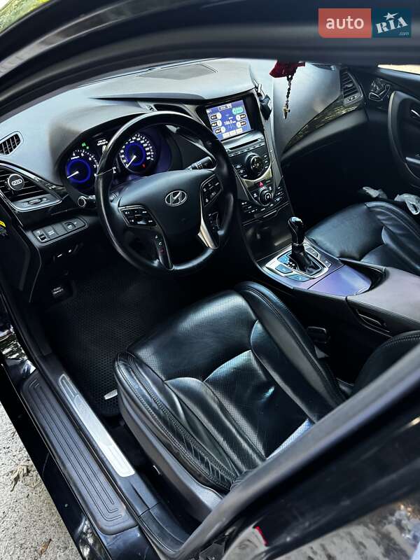 Седан Hyundai Grandeur 2013 в Львові фото 30 Седан Hyundai Grandeur 2013 в Львові