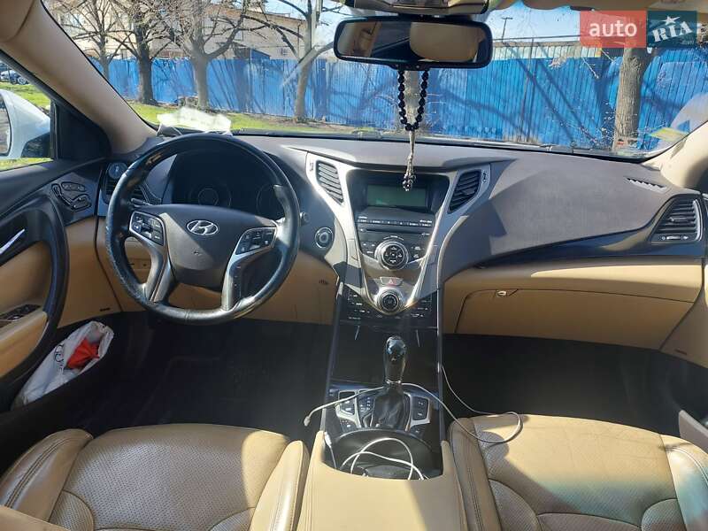 Седан Hyundai Grandeur 2011 в Києві