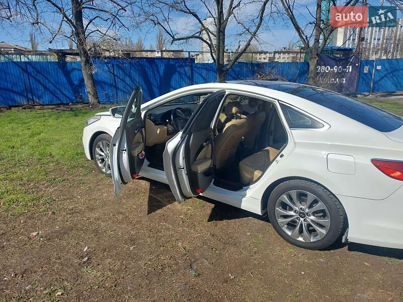 Седан Hyundai Grandeur 2011 в Києві