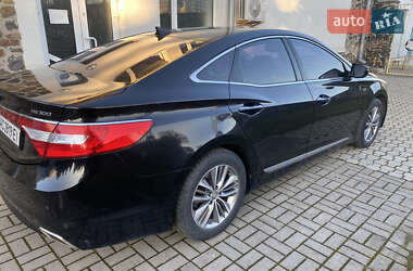 Седан Hyundai Grandeur 2015 в 