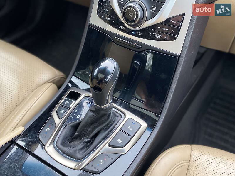 Седан Hyundai Grandeur 2013 в Киеве