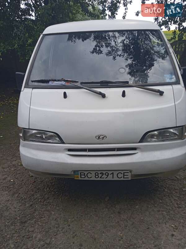 Мінівен Hyundai H 100 1996 в Мостиській