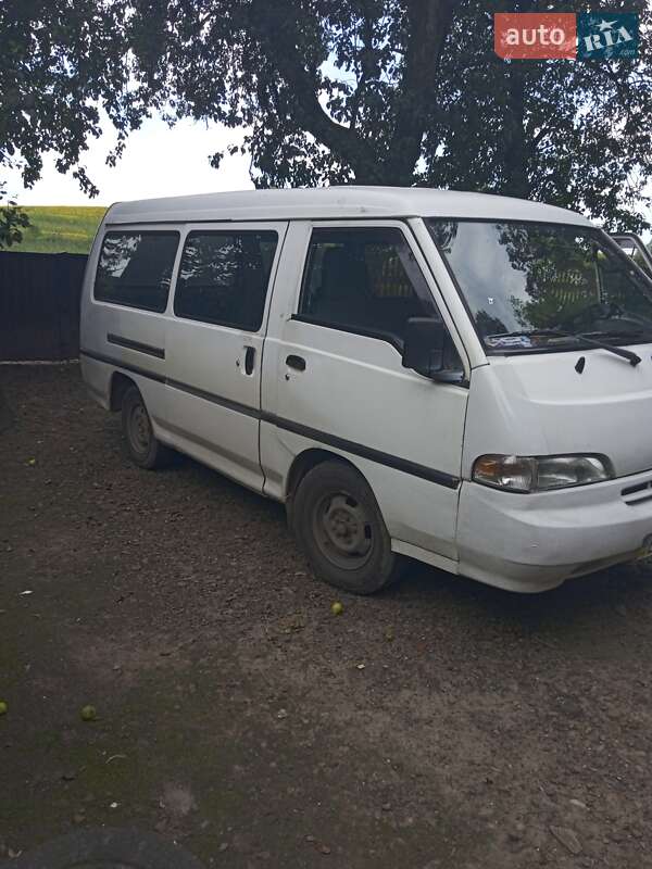 Мінівен Hyundai H 100 1996 в Мостиській