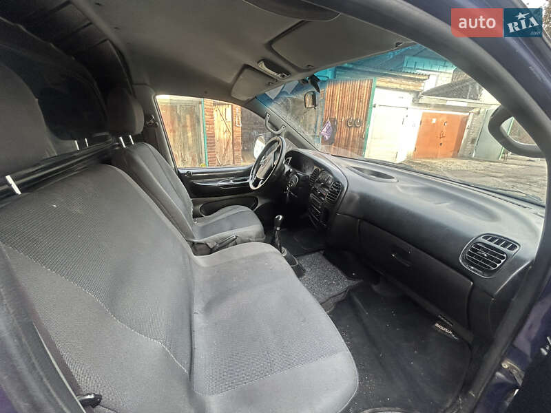 Грузовой фургон Hyundai H 100 2001 в Житомире