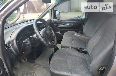 Мінівен Hyundai H-1 2004 в 