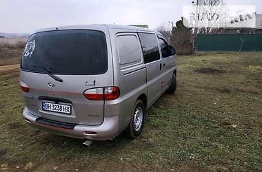 Мінівен Hyundai H-1 2004 в 