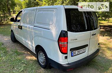 Грузопассажирский фургон Hyundai H-1 2008 в Николаеве