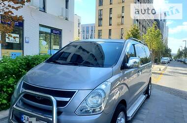 Мінівен Hyundai H-1 2012 в Києві