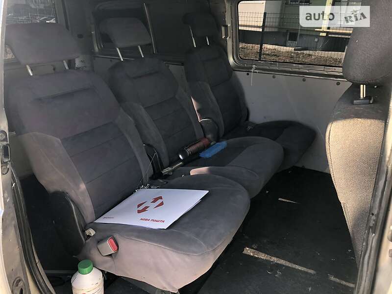 Грузопассажирский фургон Hyundai H-1 2004 в Львове
