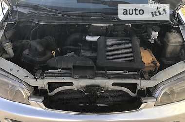 Грузопассажирский фургон Hyundai H-1 2004 в 