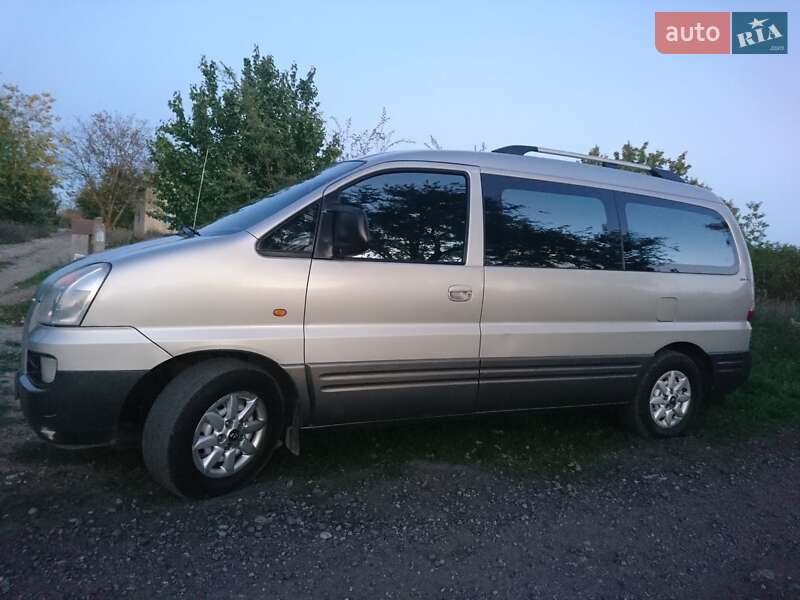Минивэн Hyundai H-1 2006 в Кривом Роге