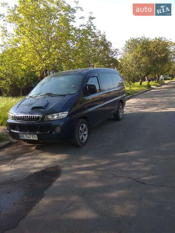 Мінівен Hyundai H-1 2004 в Миколаєві