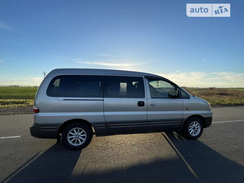 Мінівен Hyundai H-1 2006 в Мені