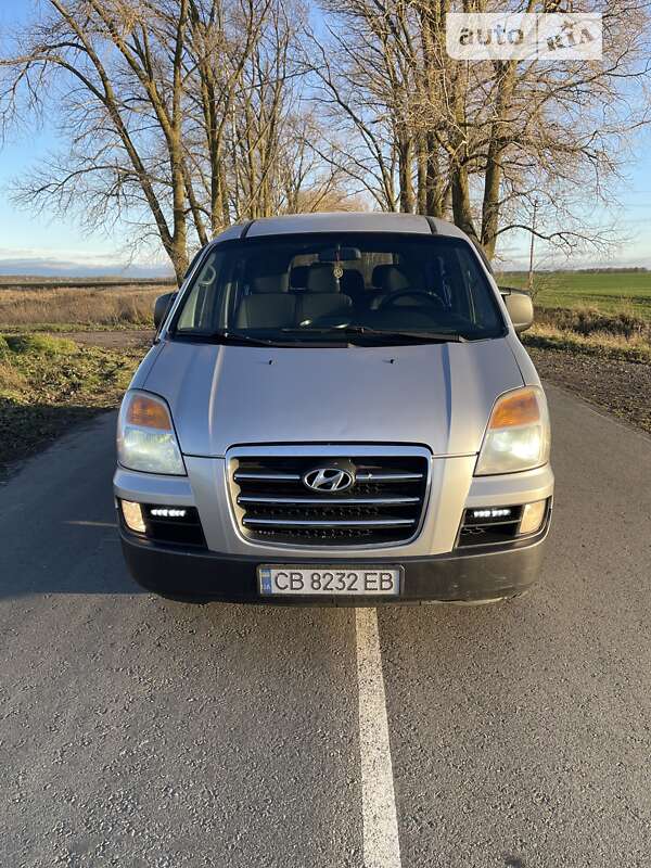 Минивэн Hyundai H-1 2006 в Мене