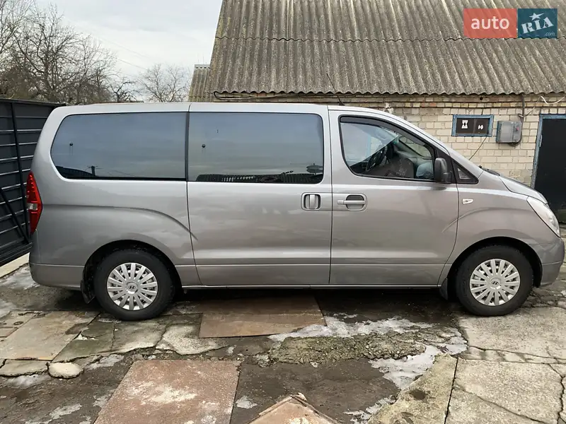 Hyundai H-1