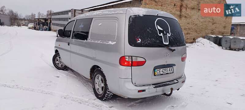 Мінівен Hyundai H-1 2002 в Києві