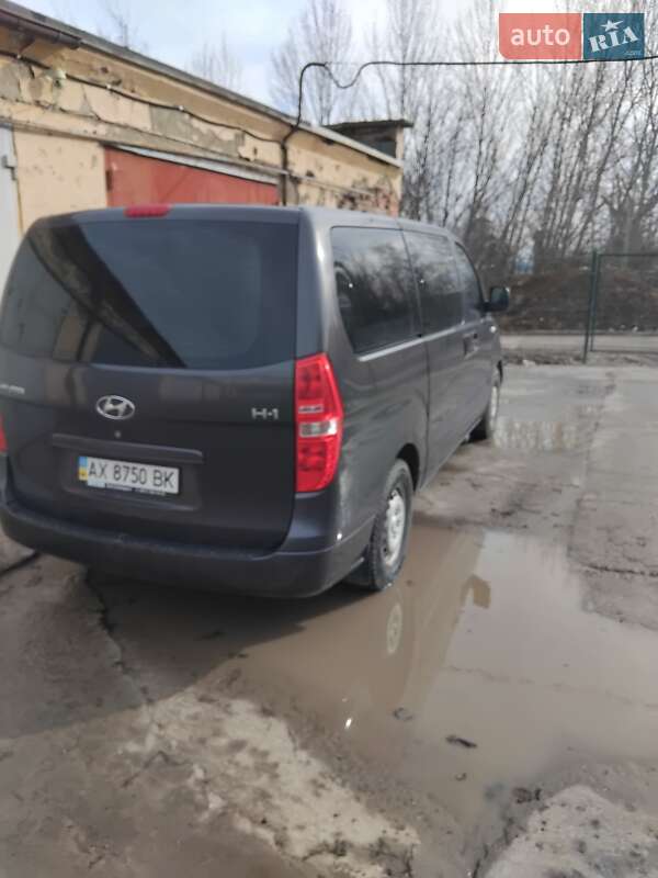 Минивэн Hyundai H-1 2008 в Новоднестровске