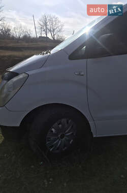 Минивэн Hyundai H-1 2008 в 