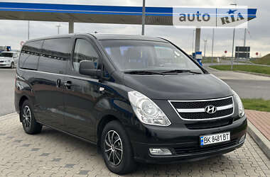 Минивэн Hyundai H-1 2008 в Сарнах