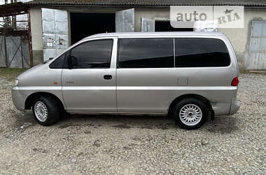 Минивэн Hyundai H-1 2004 в Черновцах