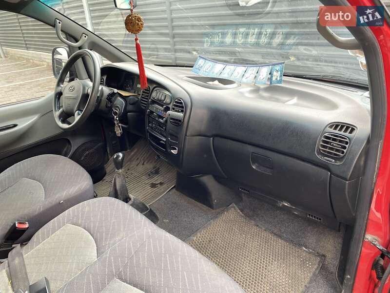 Минивэн Hyundai H-1 2005 в Николаеве