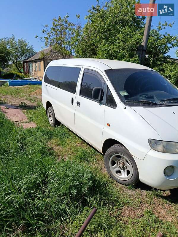 Мінівен Hyundai H-1 1999 в Харкові