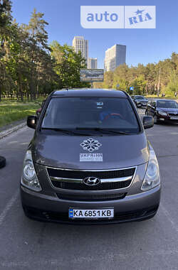 Вантажний фургон Hyundai H-1 2011 в Києві