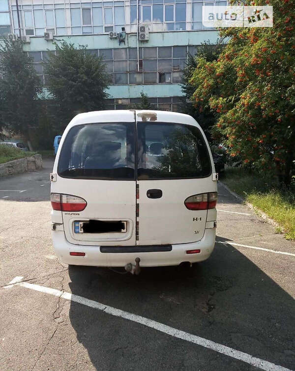 Грузопассажирский фургон Hyundai H-1 2005 в Бершади