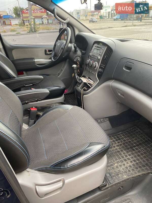 Мінівен Hyundai H-1 2008 в Новомосковську