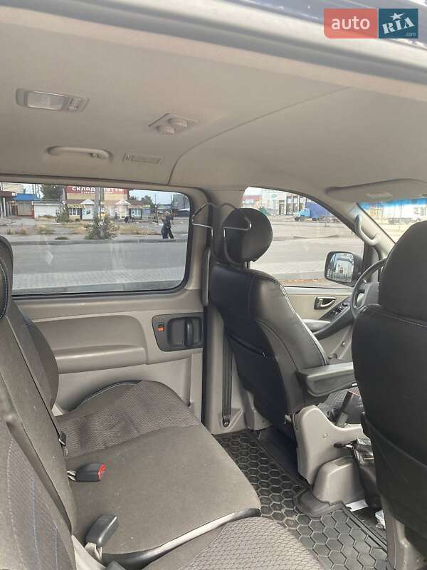 Мінівен Hyundai H-1 2008 в Новомосковську