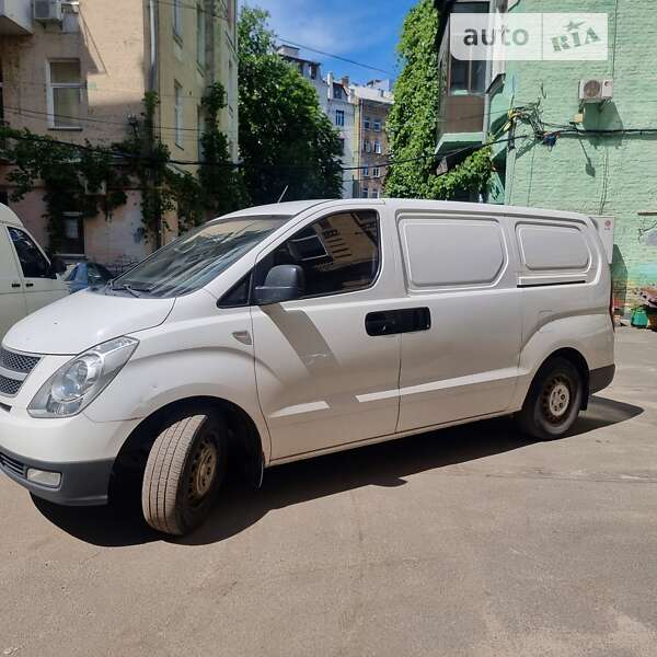 Грузовой фургон Hyundai H-1 2012 в Киеве