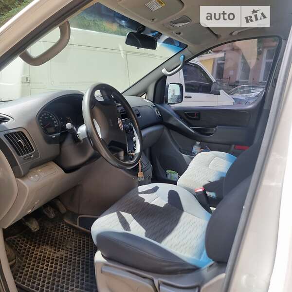 Грузовой фургон Hyundai H-1 2012 в Киеве