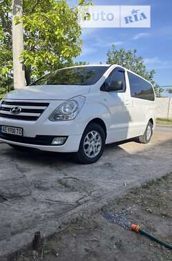 Мінівен Hyundai H-1 2012 в Дніпрі