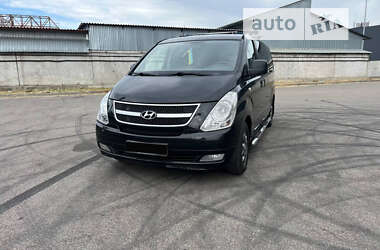 Минивэн Hyundai H-1 2011 в Киеве