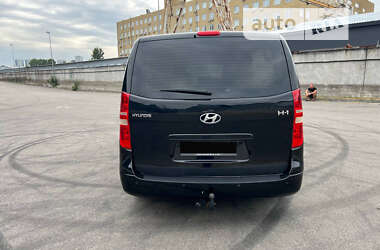 Минивэн Hyundai H-1 2011 в Киеве