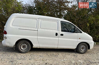 Вантажний фургон Hyundai H-1 2004 в Яворові