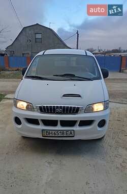 Вантажопасажирський фургон Hyundai H-1 2005 в Одесі