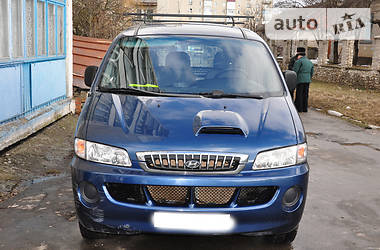 Минивэн Hyundai H-1 2005 в Волочиске