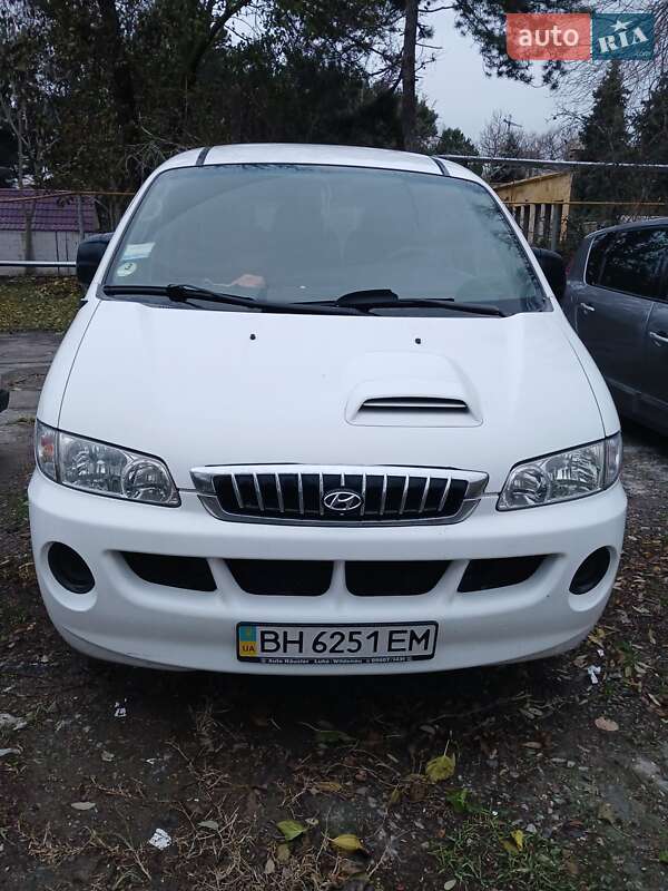 Hyundai H-1 2006