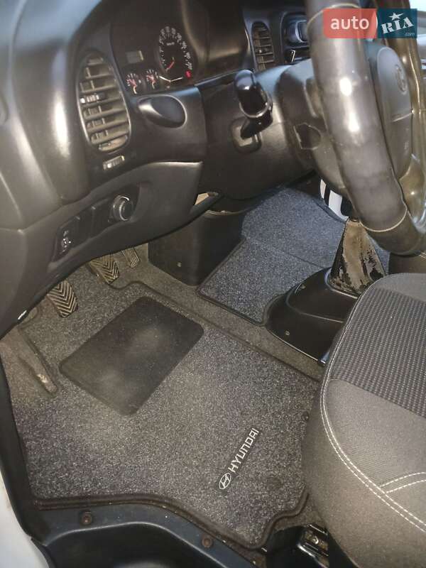Минивэн Hyundai H-1 2006 в Одессе
