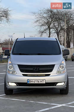 Мінівен Hyundai H-1 2010 в Одесі