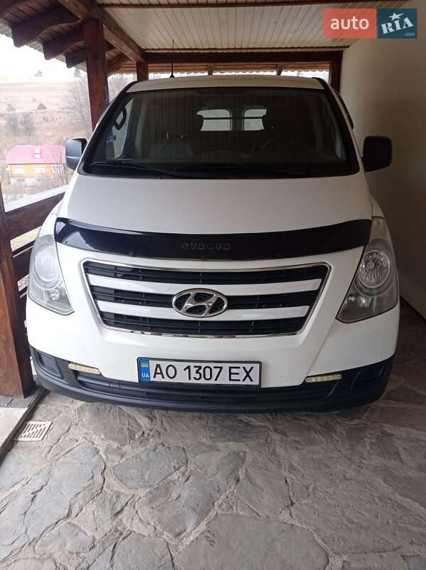 Hyundai H-1 2013