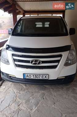 Мінівен Hyundai H-1 2013 в Хусті