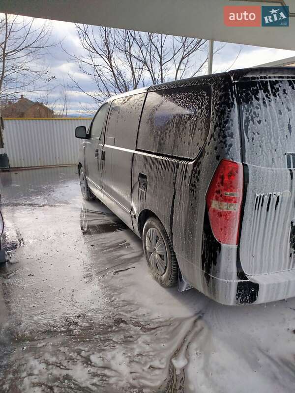 Мінівен Hyundai H-1 2012 в Коломиї