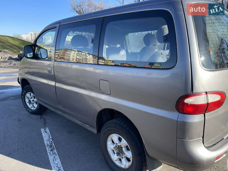 Минивэн Hyundai H-1 1999 в Киеве