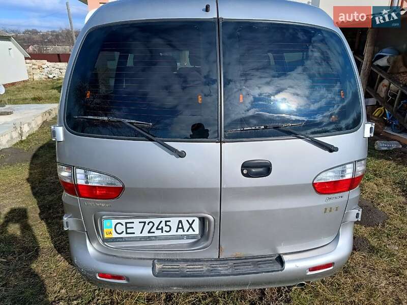 Минивэн Hyundai H-1 2005 в 