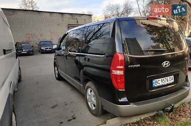 Минивэн Hyundai H-1 2010 в 