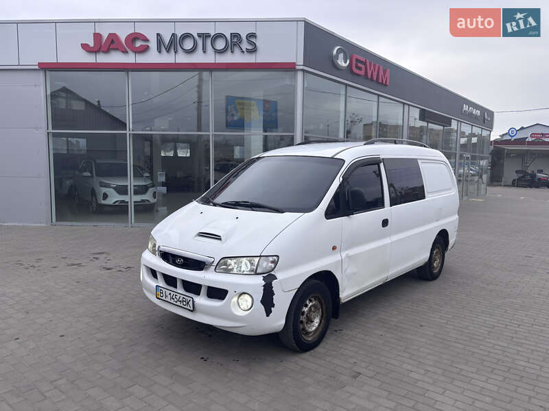 Грузовой фургон Hyundai H-1 2004 в 